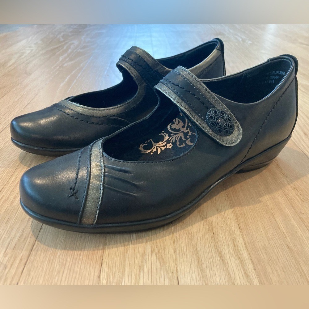 Aetrex Black Mary Jane Leather Comfort Shoe Bronze Accents Cute Strap Orthotic